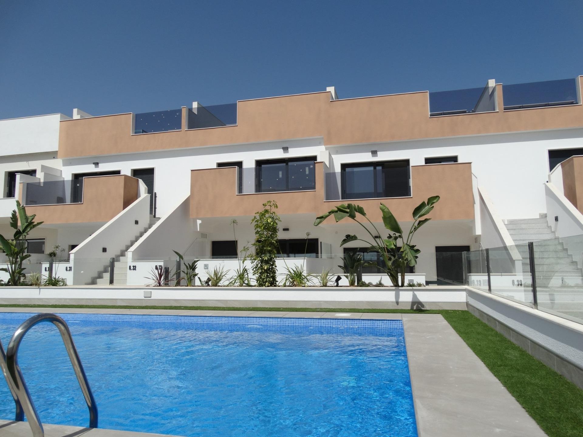 Bungalow en Pilar de la Horadada, Alicante, España 3 dormitorios, 93 m2 No. 128562