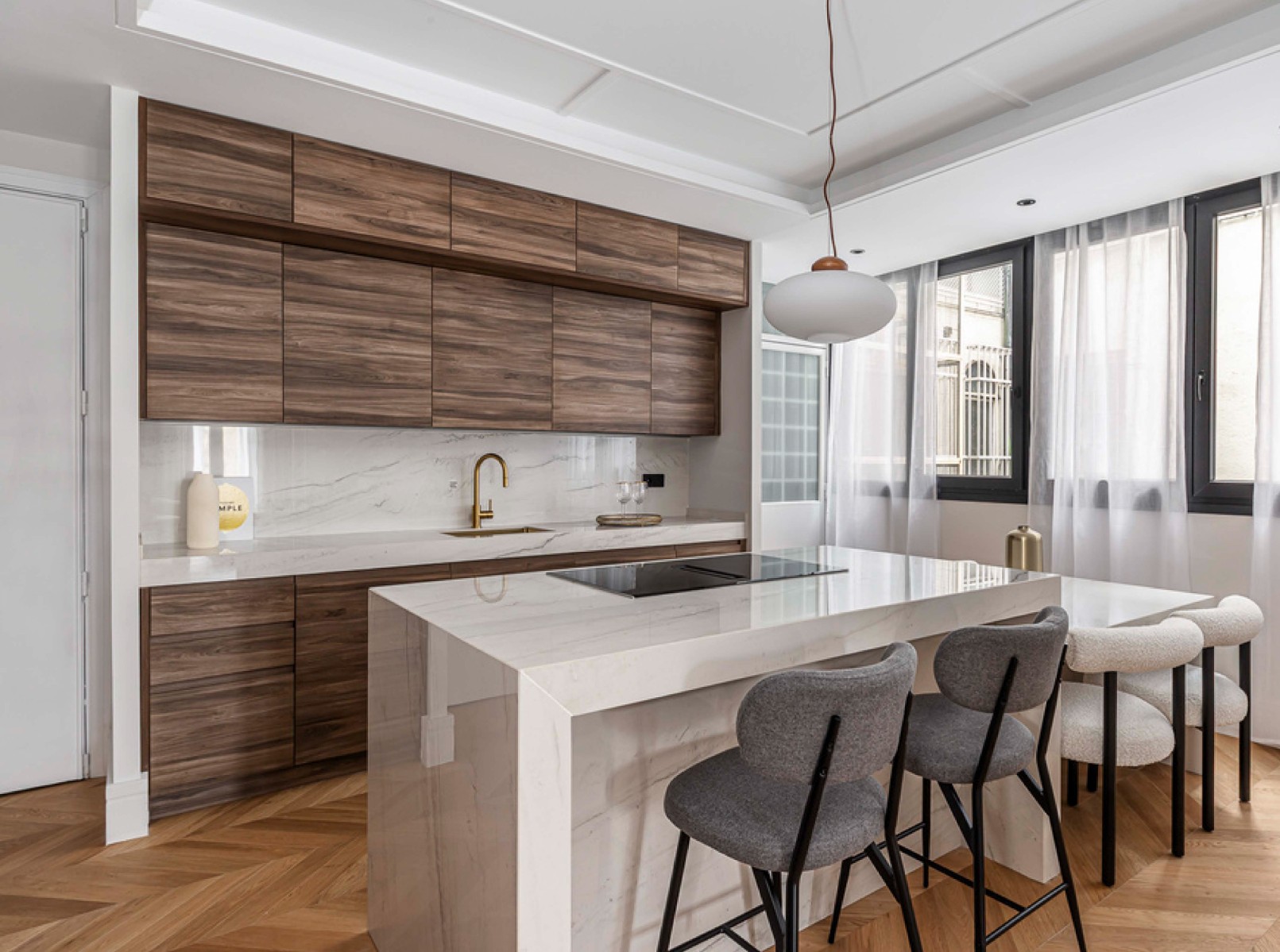 Huoneisto Madrid, Espanja 4 makuuhuonetta, 431 m2 No. 122743