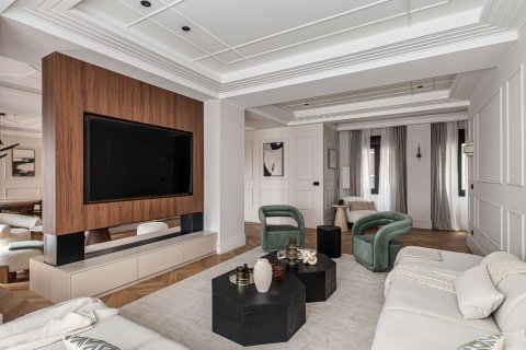 Apartment in Madrid, Spain 4 bedrooms, 431 sq.m. No. 122743