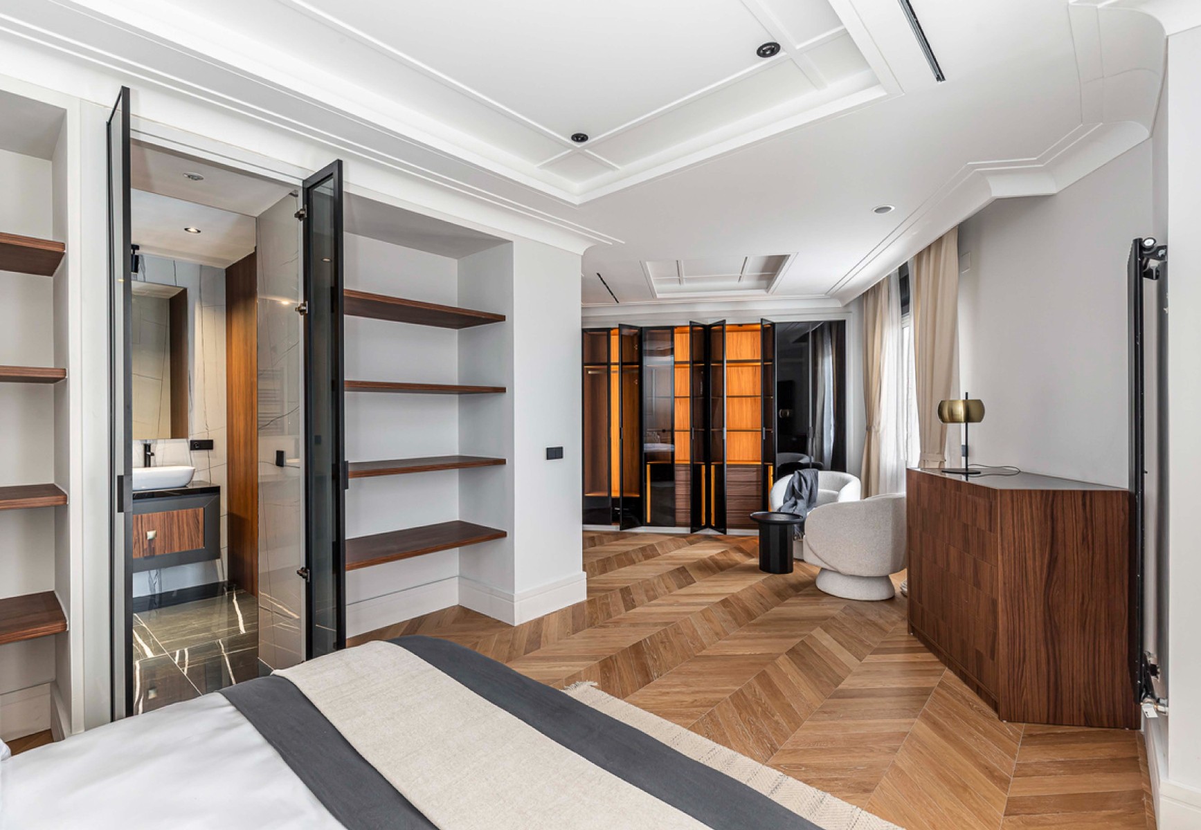 Huoneisto Madrid, Espanja 4 makuuhuonetta, 431 m2 No. 122743