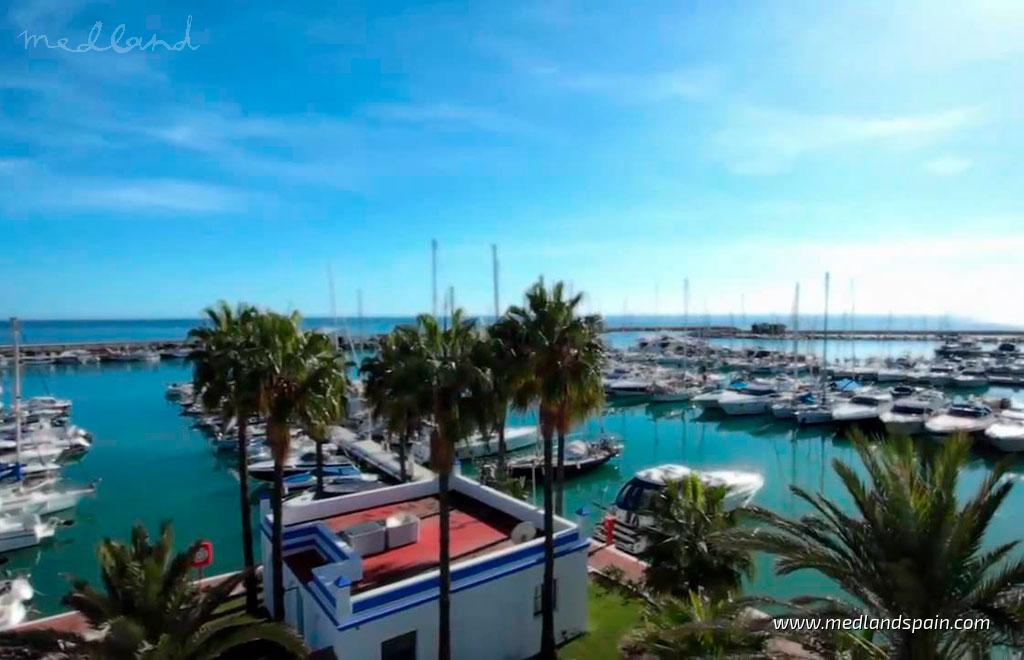 Apartamento en Estepona, Málaga, España 4 dormitorios, 189 m2 No. 121364