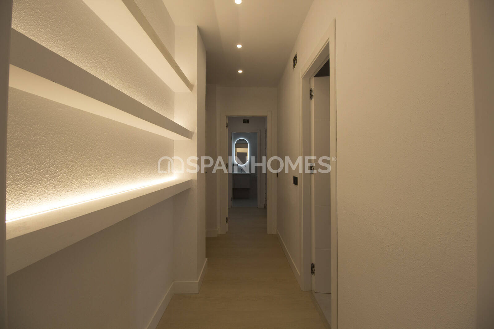 Квартира в Малага, Испания 2 спальни, 60м2 №120725
