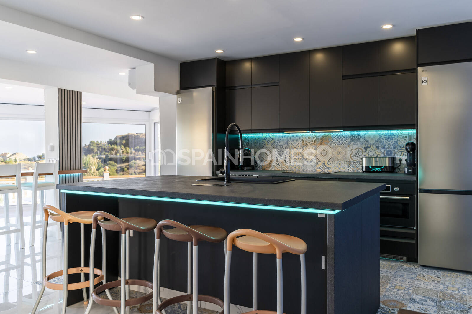 Villa i Benalmadena, Malaga, Spanien 7 sovrum, 350 kvm. Nr. 132874