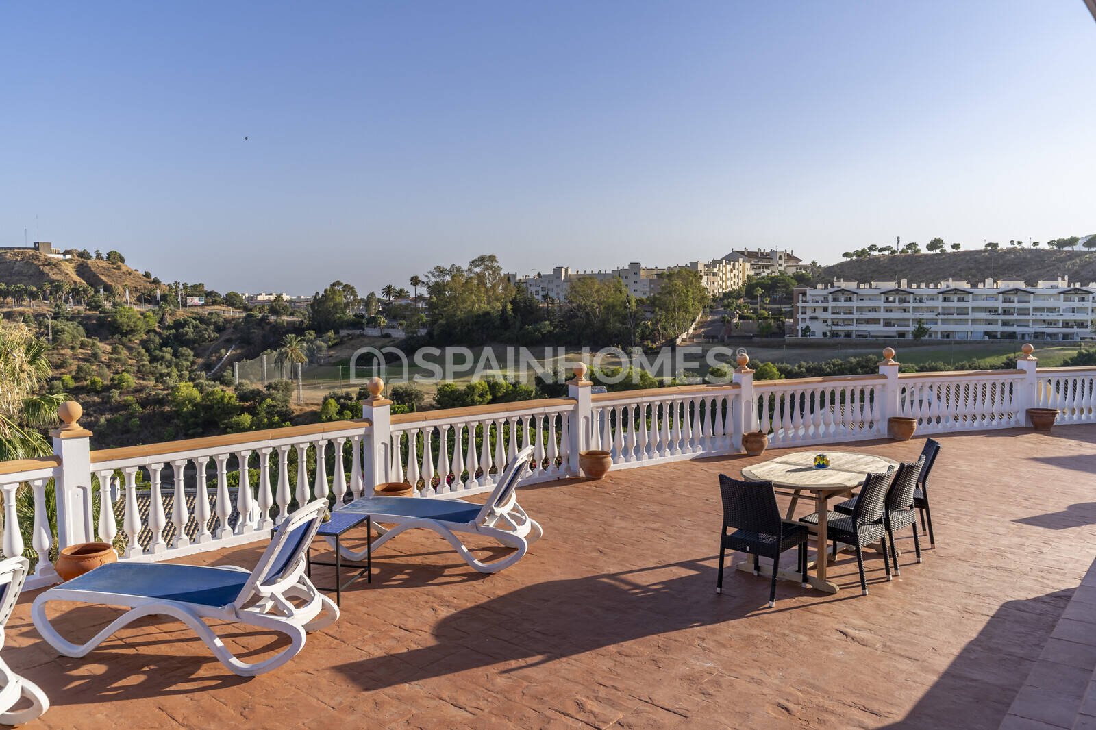 Villa i Benalmadena, Malaga, Spanien 7 sovrum, 350 kvm. Nr. 132874