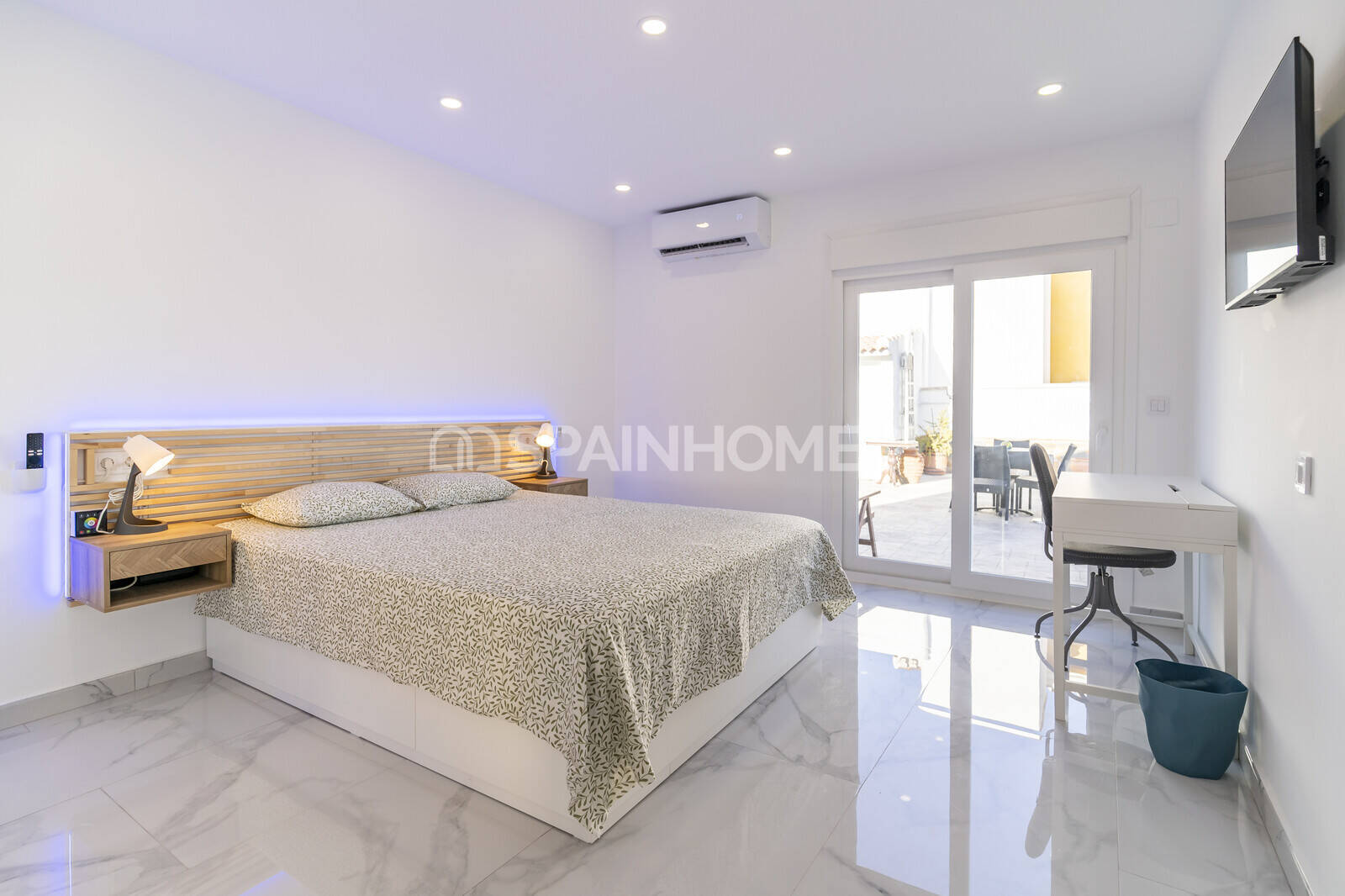 Villa i Benalmadena, Malaga, Spanien 7 sovrum, 350 kvm. Nr. 132874