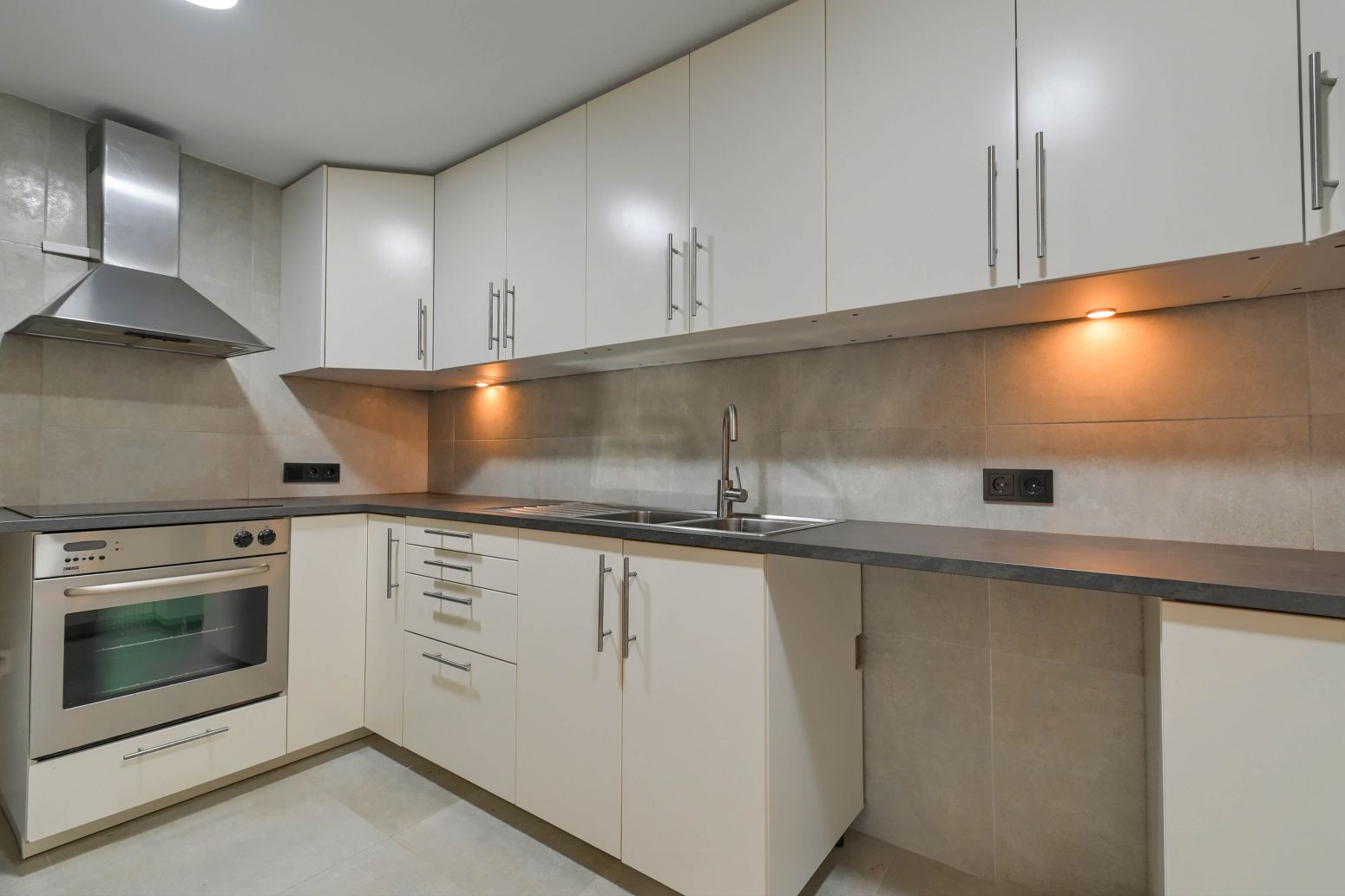 Huvila Benissa, Alicante, Espanja 6 makuuhuonetta, 745 m2 No. 120413