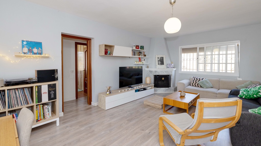 Villa in Estepona, Malaga, Spain 6 bedrooms, 264 sq.m. No. 124814