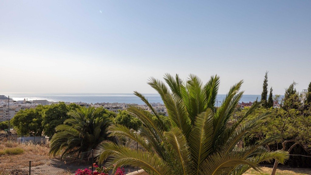 Villa in Estepona, Malaga, Spain 6 bedrooms, 264 sq.m. No. 124814