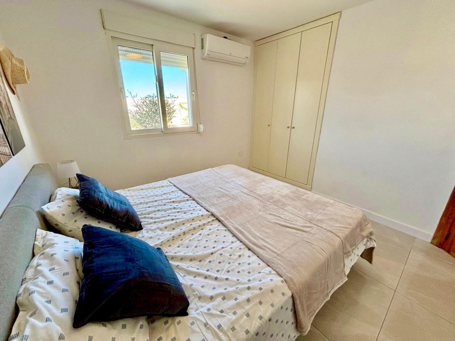 House à San Miguel de Salinas, Alicante, Espagne 4 chambres, 300 m2 No. 128697
