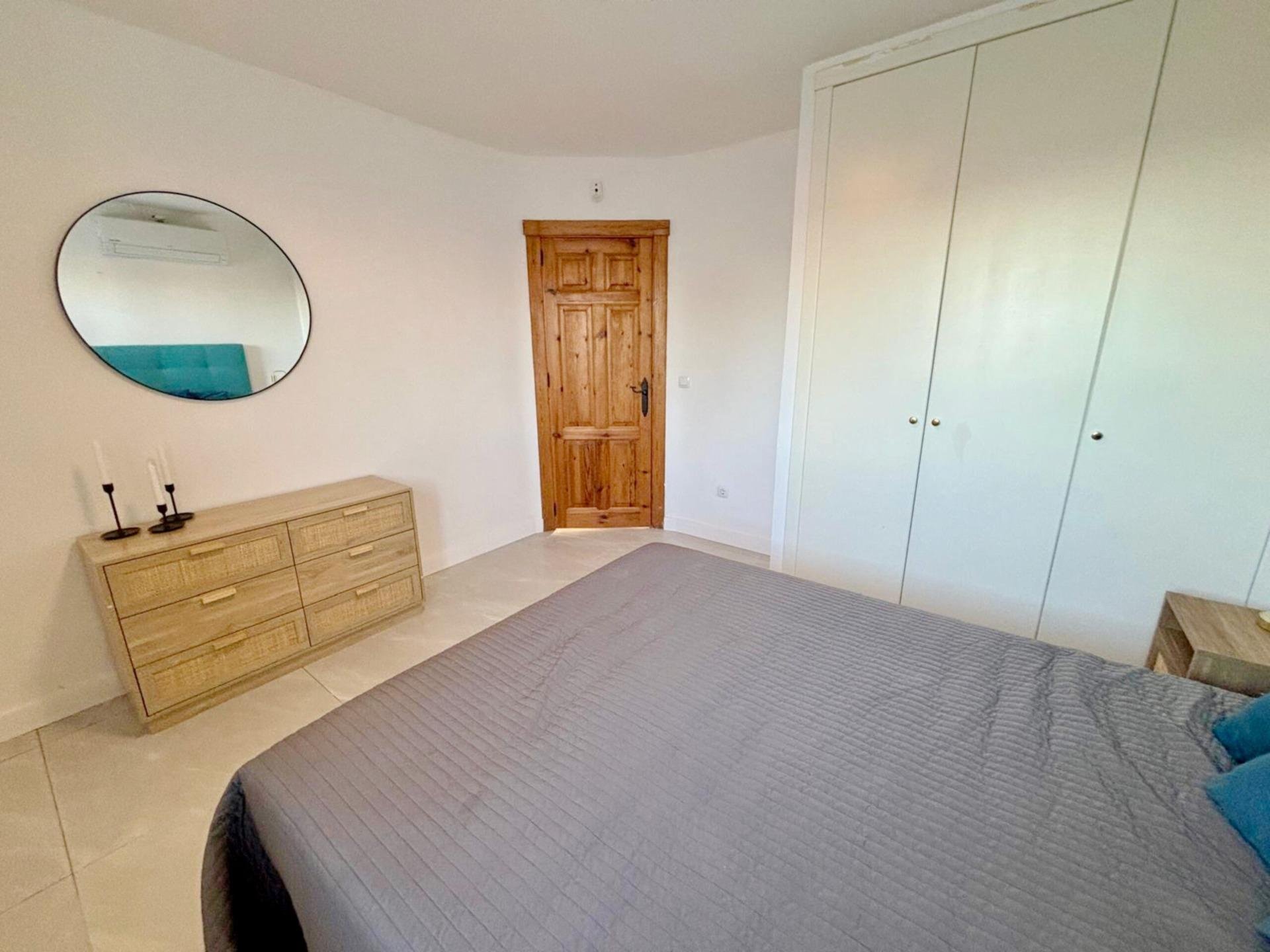 House à San Miguel de Salinas, Alicante, Espagne 4 chambres, 300 m2 No. 128697