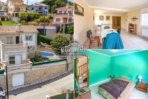 Villa in Lloret de Mar, Girona, Spain 4 bedrooms, 128 sq.m. No. 128698