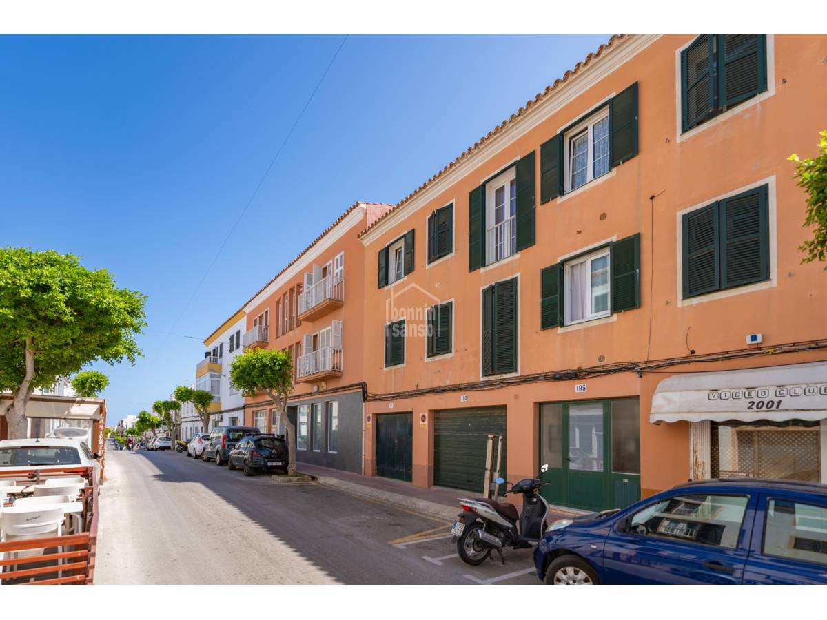 Huoneisto Es Castell, Menorca, Espanja 3 makuuhuonetta, 98 m2 No. 127958