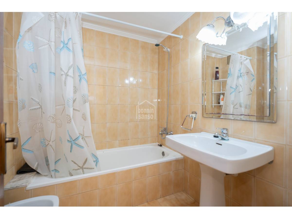 Huoneisto Es Castell, Menorca, Espanja 3 makuuhuonetta, 98 m2 No. 127958