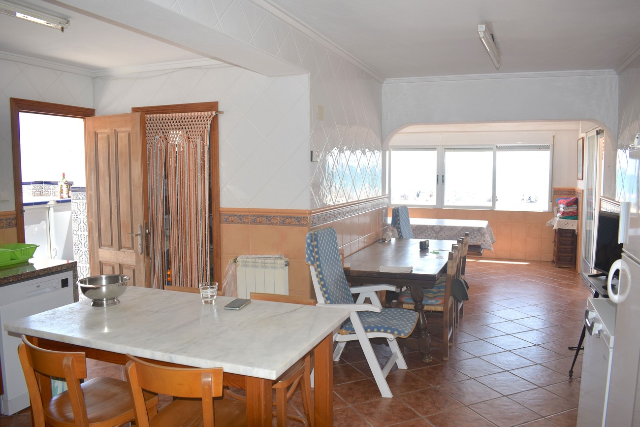 Villa i Guardamar del Segura, Alicante, Spanien 6 sovrum, 199 kvm. Nr. 125979