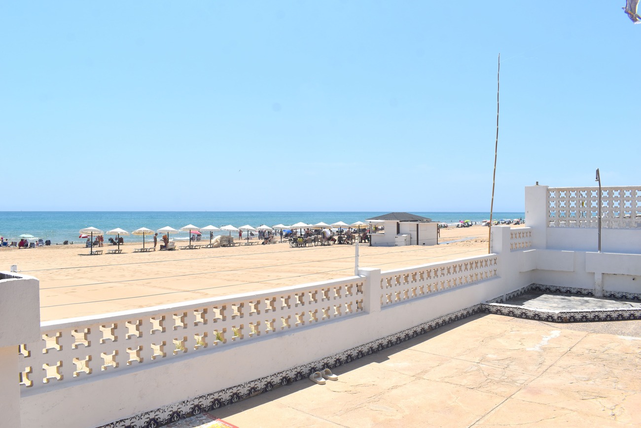 Villa i Guardamar del Segura, Alicante, Spanien 6 sovrum, 199 kvm. Nr. 125979