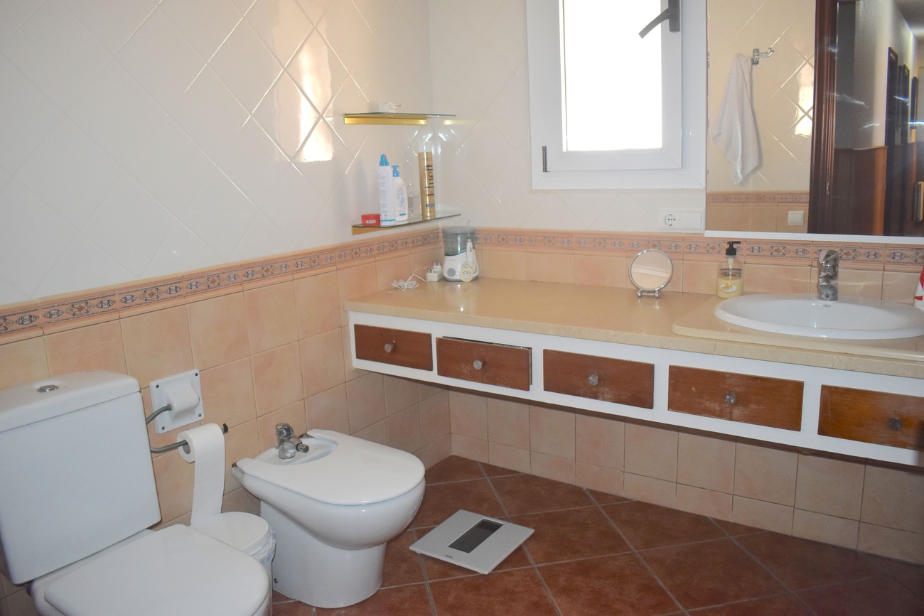Villa i Guardamar del Segura, Alicante, Spanien 6 sovrum, 199 kvm. Nr. 125979