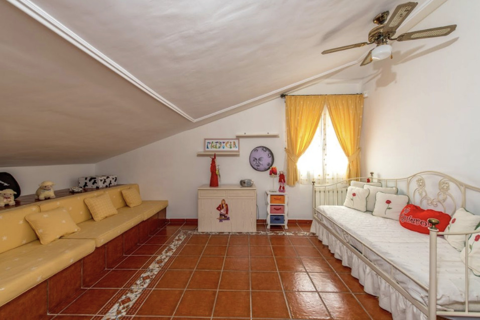 Villa in La Mata, Alicante, Spain 6 bedrooms, 440 sq.m. No. 125978