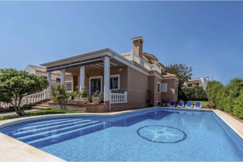 Villa en La Mata, Alicante, España 6 dormitorios, 440 m2 No. 125978