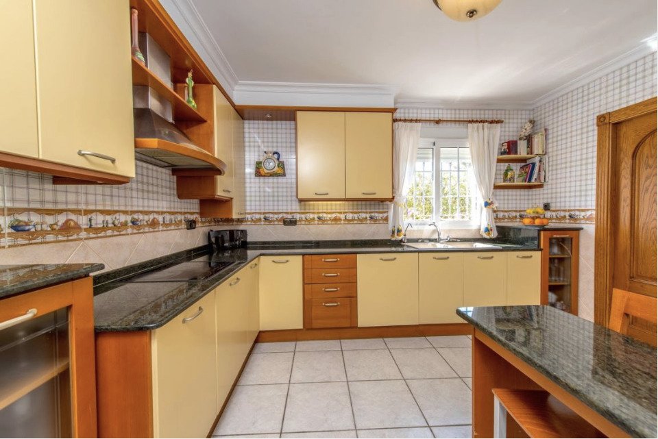 Villa in La Mata, Alicante, Spain 6 bedrooms, 440 sq.m. No. 125978
