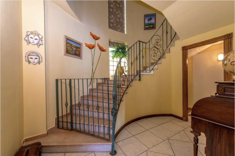 Villa in La Mata, Alicante, Spain 6 bedrooms, 440 sq.m. No. 125978