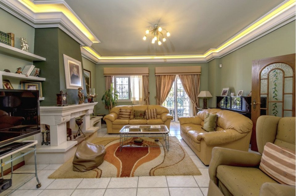 Villa in La Mata, Alicante, Spain 6 bedrooms, 440 sq.m. No. 125978