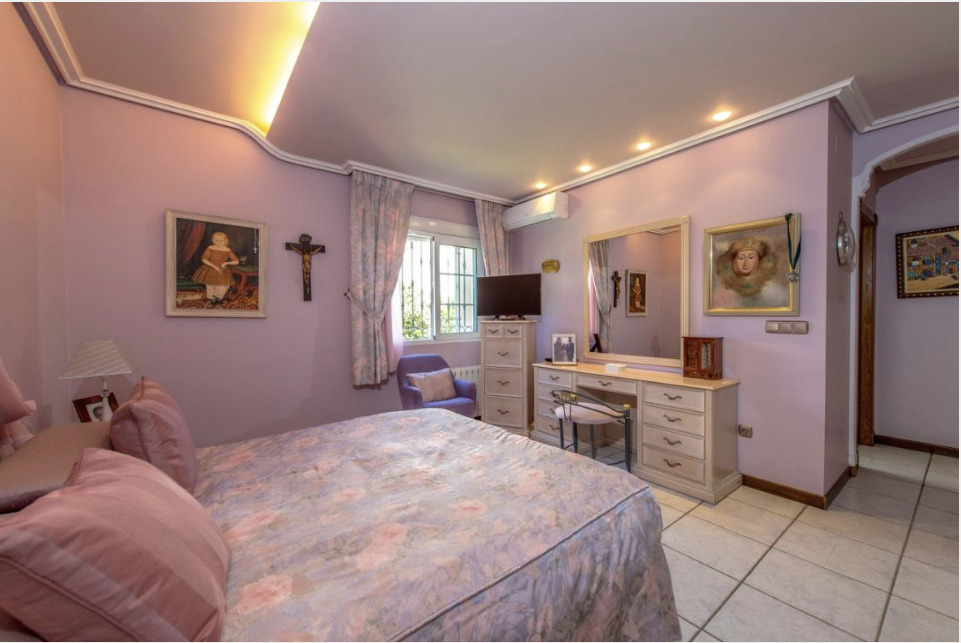 Villa in La Mata, Alicante, Spain 6 bedrooms, 440 sq.m. No. 125978