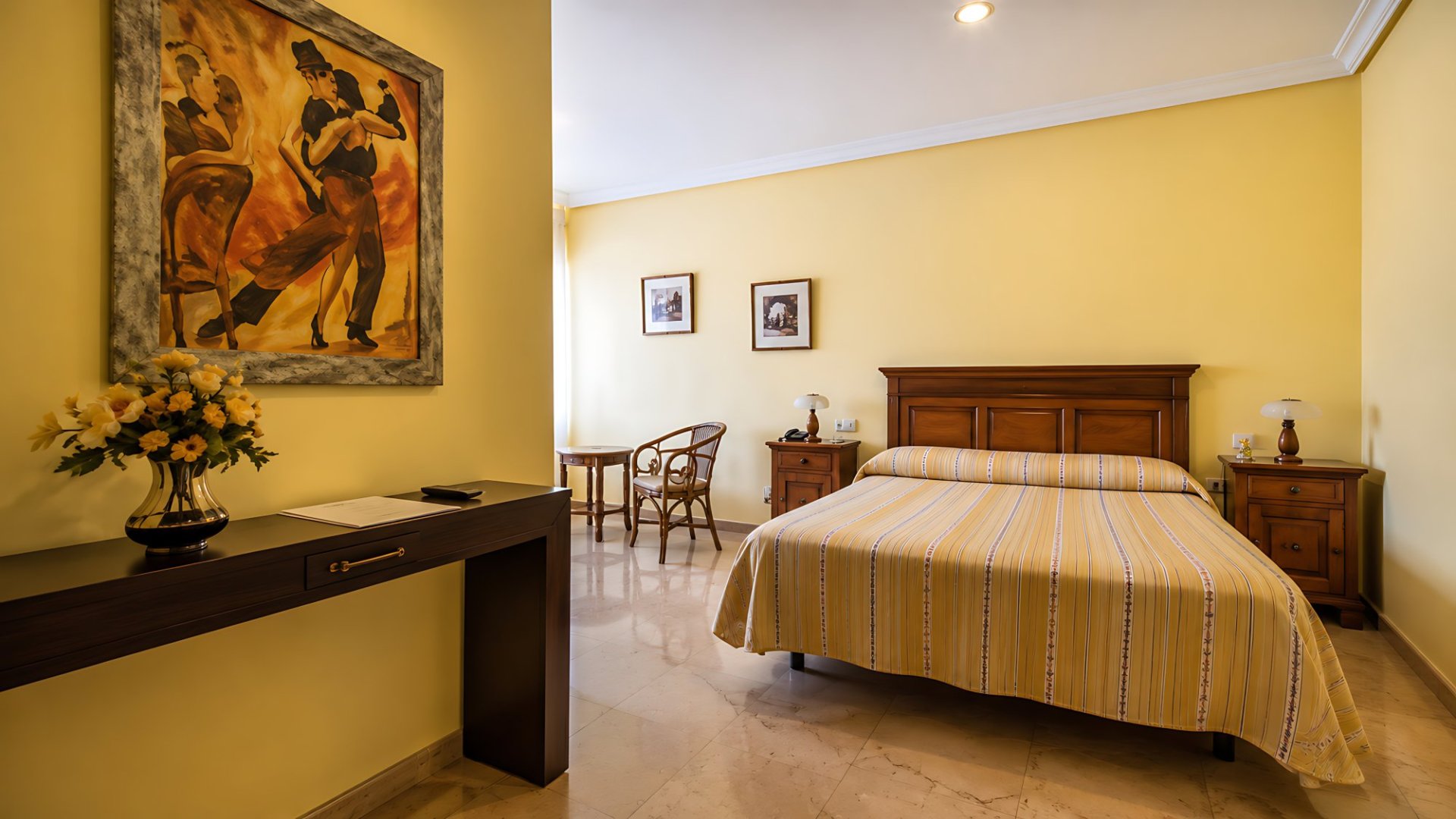 Commercial property in Alicante, Spain 17 bedrooms, 1286 sq.m. No. 130393