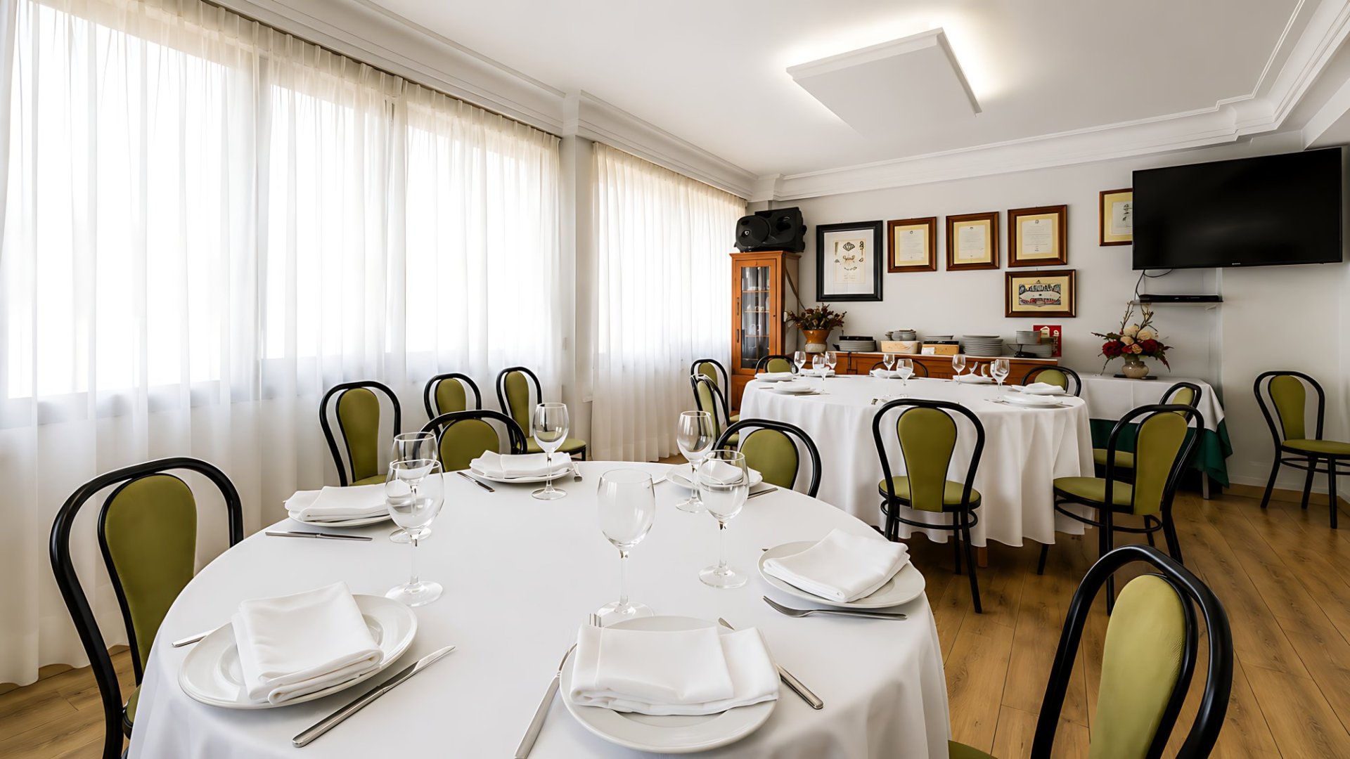 Commercial property in Alicante, Spain 17 bedrooms, 1286 sq.m. No. 130393
