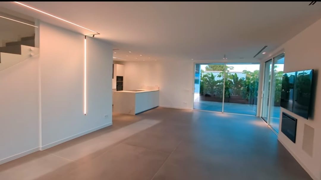 Villa a Moraira, Alicante, Spagna 6 camere da letto, 547 mq. N° 122724