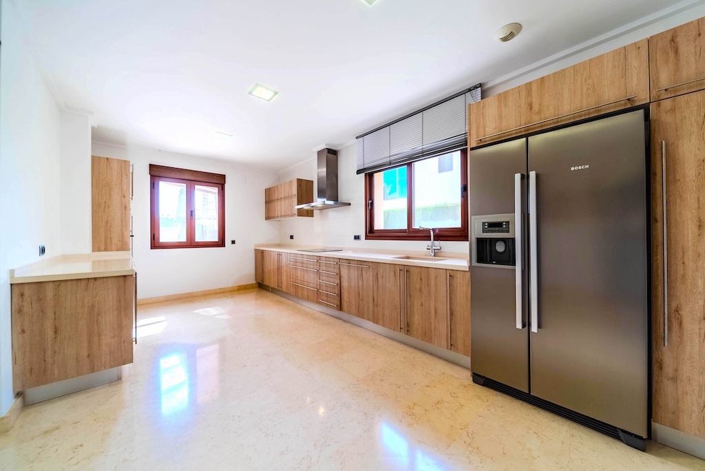 Villa a Cabo Roig, Alicante, Spagna 5 camere da letto, 477 mq. N° 128304