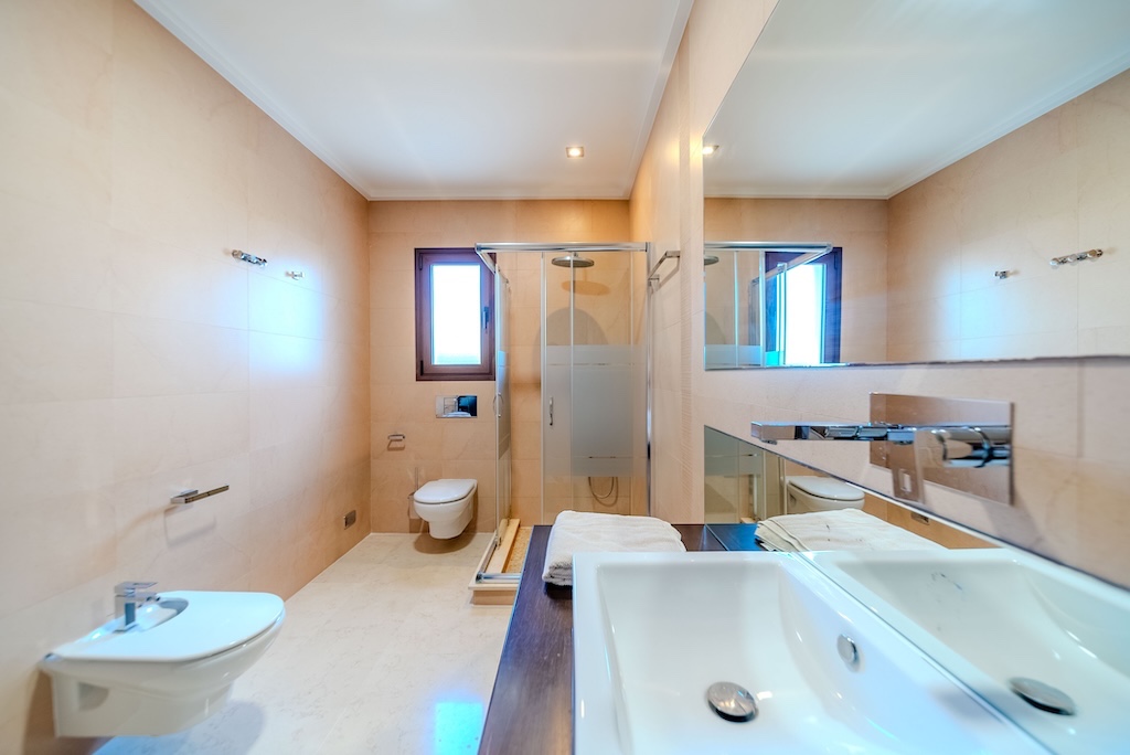 Villa a Cabo Roig, Alicante, Spagna 5 camere da letto, 477 mq. N° 128304