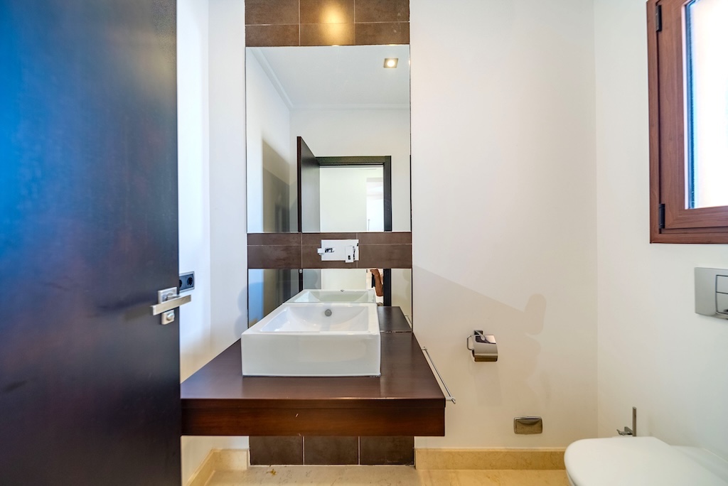 Villa a Cabo Roig, Alicante, Spagna 5 camere da letto, 477 mq. N° 128304