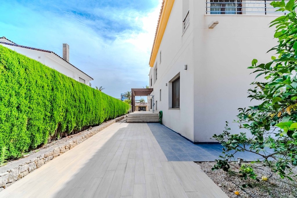Villa a Cabo Roig, Alicante, Spagna 5 camere da letto, 477 mq. N° 128304