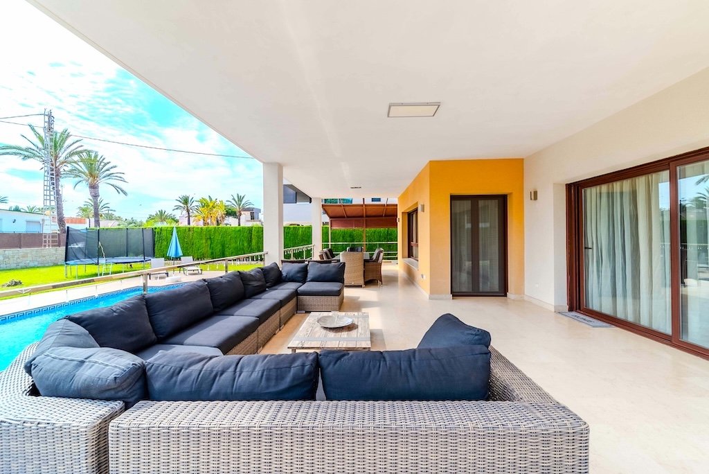 Villa a Cabo Roig, Alicante, Spagna 5 camere da letto, 477 mq. N° 128304