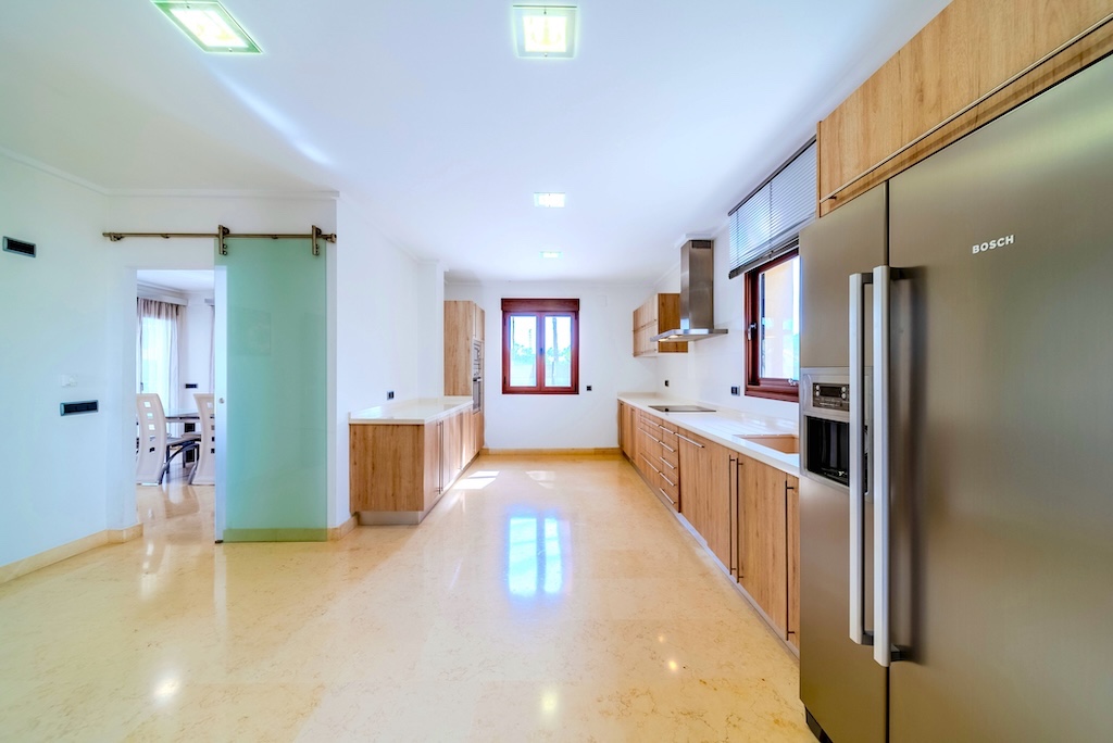 Villa a Cabo Roig, Alicante, Spagna 5 camere da letto, 477 mq. N° 128304