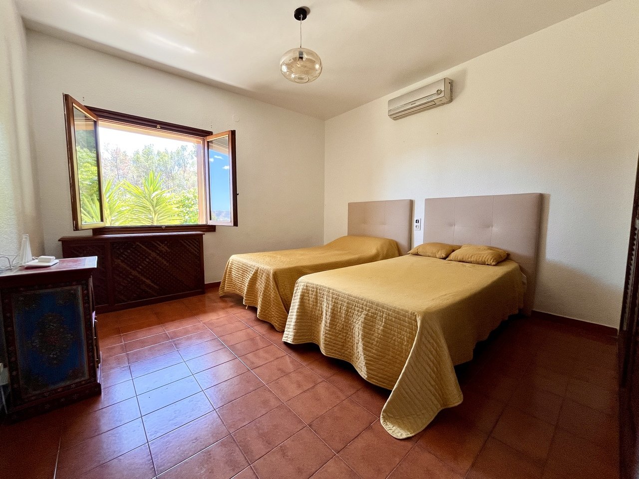 Villa in La Nucia, Alicante, Spain 4 bedrooms, 600 sq.m. No. 124957