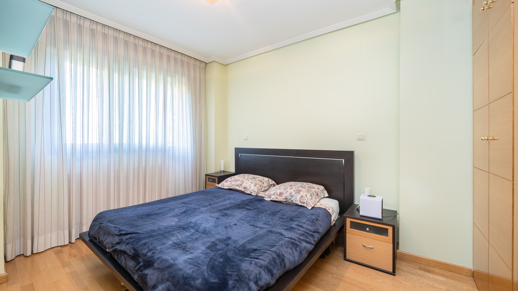 Apartamento en Madrid, España 2 dormitorios, 104 m2 No. 124559
