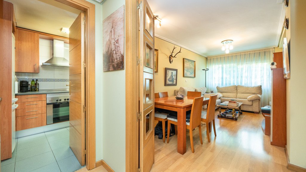 Apartamento en Madrid, España 2 dormitorios, 104 m2 No. 124559