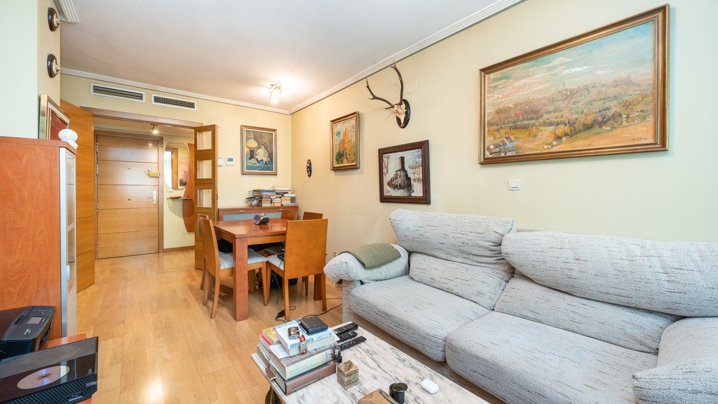 Apartamento en Madrid, España 2 dormitorios, 104 m2 No. 124559