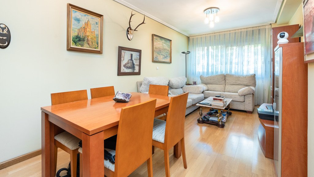 Apartamento en Madrid, España 2 dormitorios, 104 m2 No. 124559
