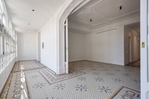 Apartment in Barcelona, Spain 3 bedrooms, 172 sq.m. No. 130294
