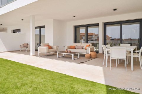 Apartment à Fuengirola, Malaga, Espagne 2 chambres, 84 m2 No. 120191