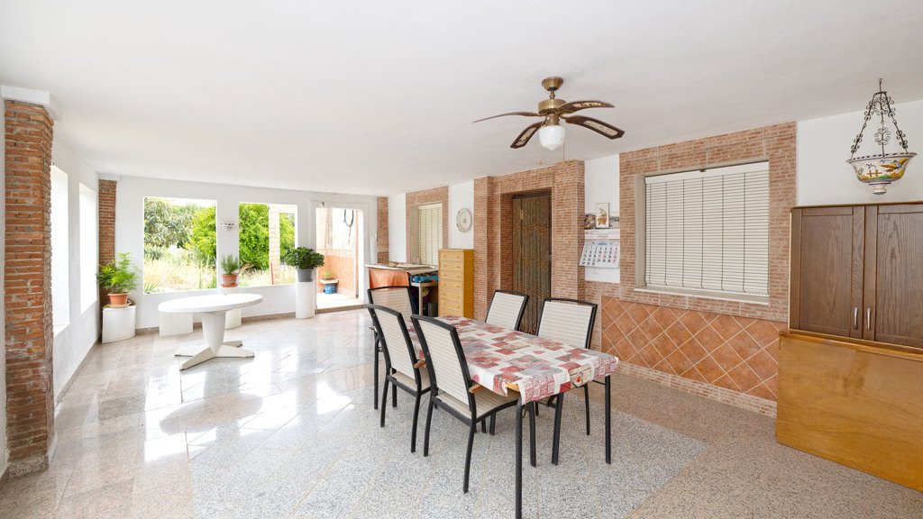 Villa i Estepona, Malaga, Spanien 2 sovrum, 134 kvm. Nr. 121881