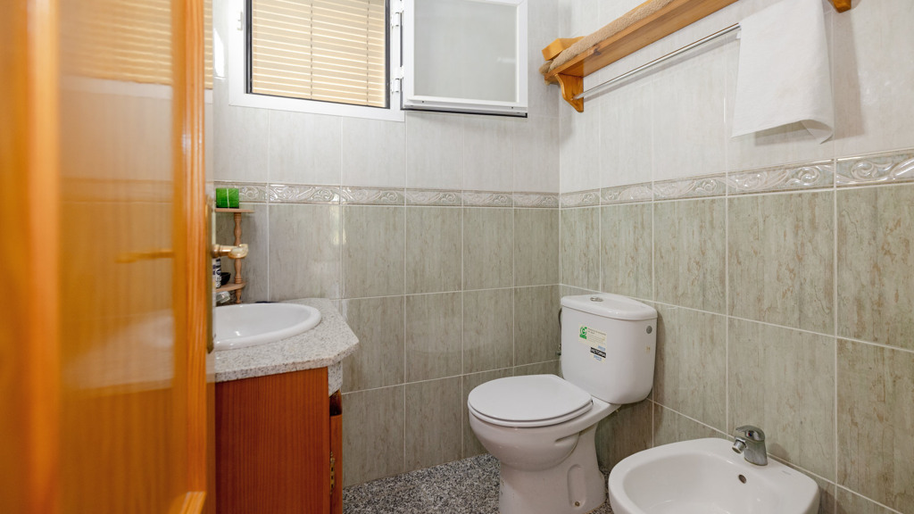 Villa i Estepona, Malaga, Spanien 2 sovrum, 134 kvm. Nr. 121881