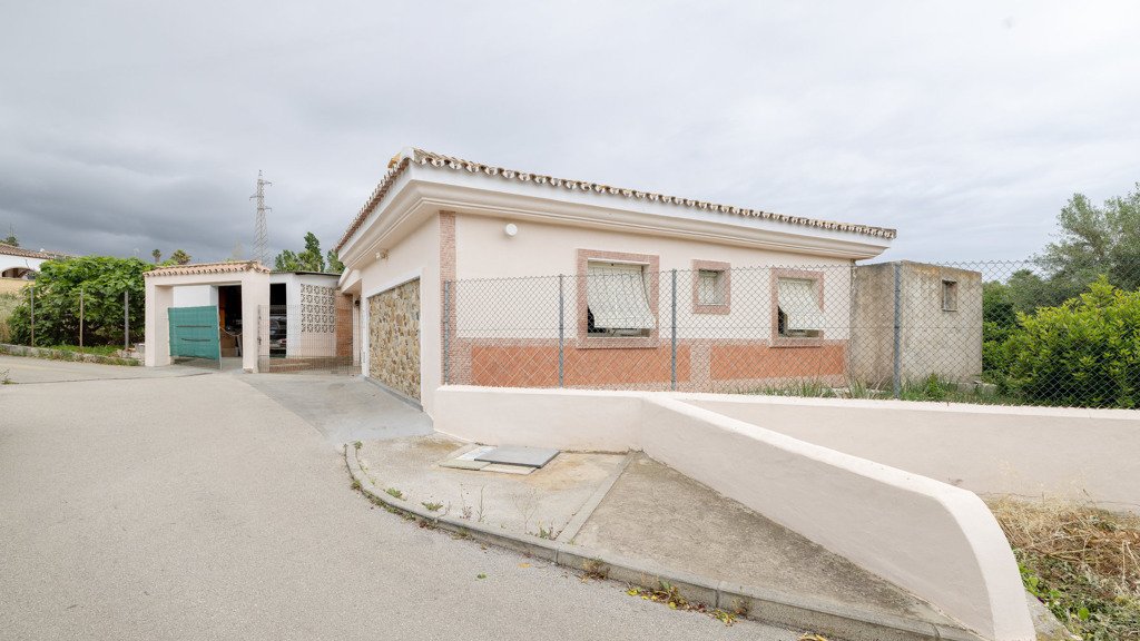 Villa i Estepona, Malaga, Spanien 2 sovrum, 134 kvm. Nr. 121881