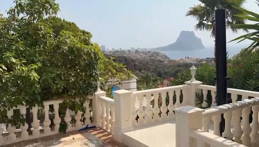 Villa a Calpe, Alicante, Spagna 6 camere da letto, 718 mq. N° 129905