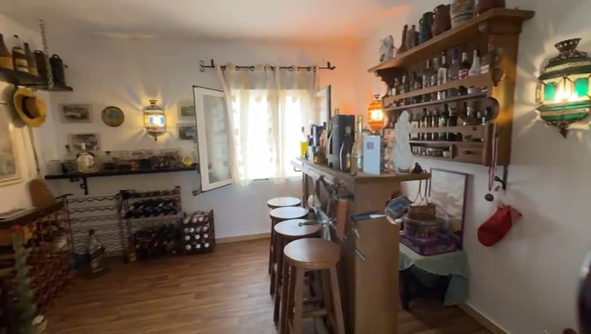 Villa a Calpe, Alicante, Spagna 6 camere da letto, 718 mq. N° 129905