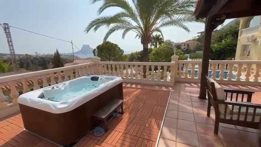 Villa a Calpe, Alicante, Spagna 6 camere da letto, 718 mq. N° 129905