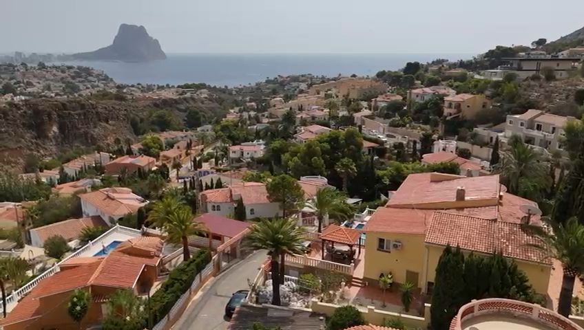 Villa a Calpe, Alicante, Spagna 6 camere da letto, 718 mq. N° 129905