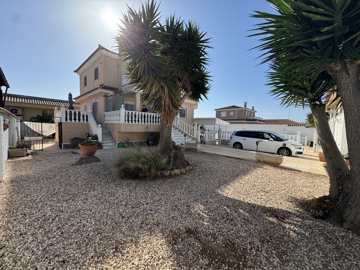 Villa Ciudad Quesada, Alicante, Spānijā 4 istabas, 256 m2 Nr. 125680